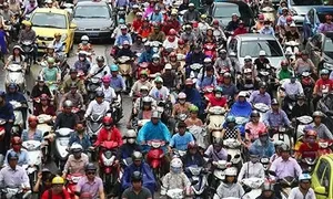 'Sáu năm chuyển từ xe máy chạy xăng sang xe điện chỉ tốn 1,7 triệu đồng' 'Sáu năm chuyển từ xe máy chạy xăng sang xe điện chỉ tốn 1,7 triệu đồng'