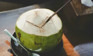 5 lý do nên uống nước dừa trước khi tập luyện