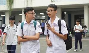 Đề Văn thi lớp 10 Phổ thông Năng khiếu hỏi quan điểm về công nghệ Đề Văn thi lớp 10 Phổ thông Năng khiếu hỏi quan điểm về công nghệ