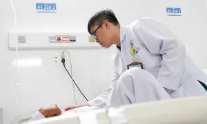 Mảnh xương 'lạc chỗ' găm trong gan bệnh nhân