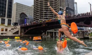 Sông Chicago lột xác sau gần trăm năm ô nhiễm