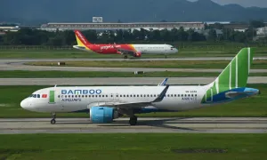 68 chuyến bay phải đổi hướng tránh bão Koto